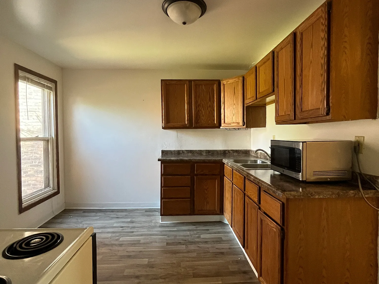 2 bed, 620 sqft, $1,525 — Photo 4