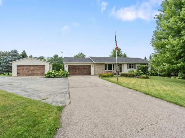 13001 W Glacier Dr, Evansville, WI 53536