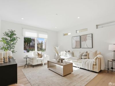 425 1st St #14, Los Altos, CA, 94022