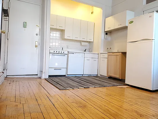 Rented by Compass | media 2