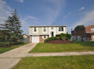 20746 S Acorn Ridge Dr, Frankfort, IL 60423