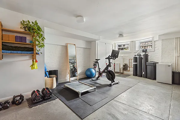 Sold by Compass | media 17