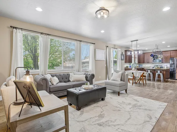 8761 N Durham Ct, Eagle Mountain, UT 84005