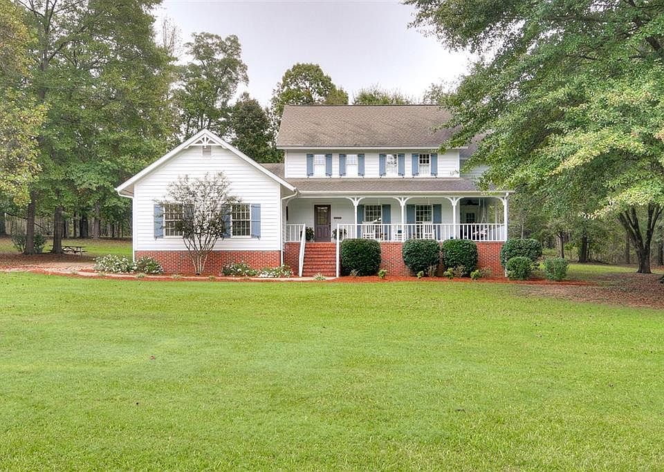 1st image of 207 Pembroke Dr