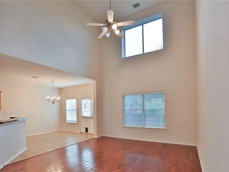 8505 Forest Highlands Dr — Photo 2