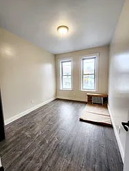 Rented by R New York