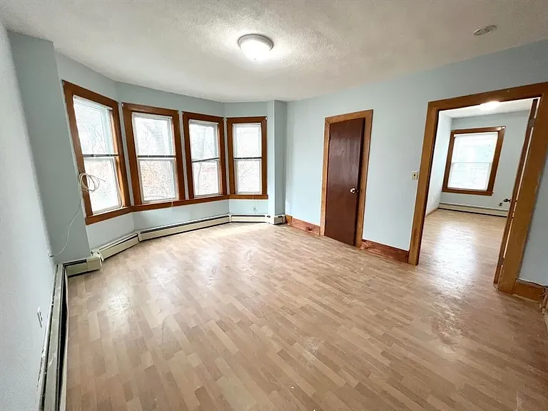 83-89 Webster Ave #2 — Photo 17