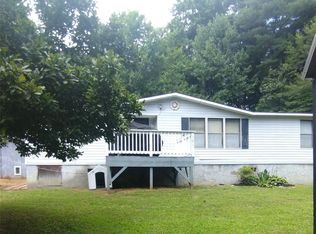 101 Branch Breeze Ln, Zirconia, NC 28790