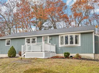 10 Old Coach Rd, Atkinson, NH 03811