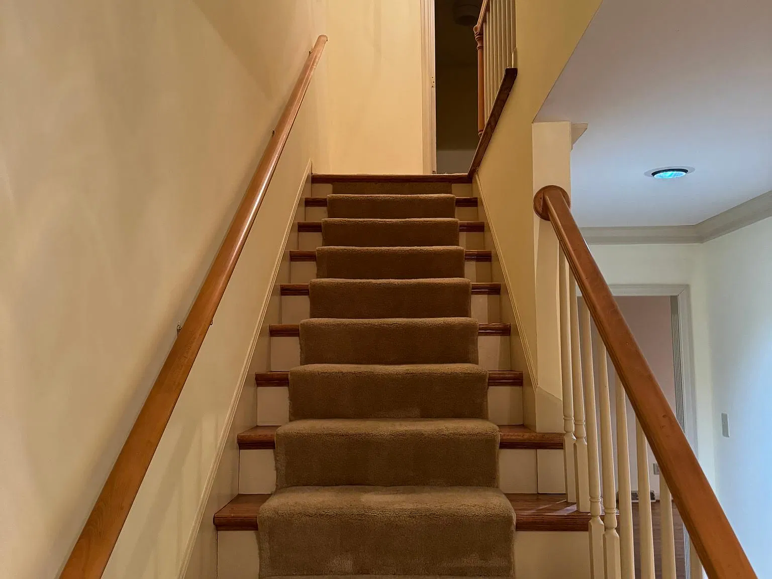 3 bed, 2800 sqft, $2,150 — Photo 4
