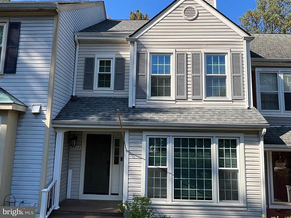 8224 Maple Ridge Ave