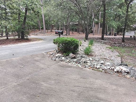 3rd image of 12 Indiana Cir