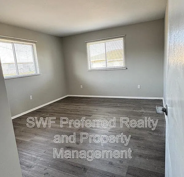533 SE 6th Ave #2 — Photo 4