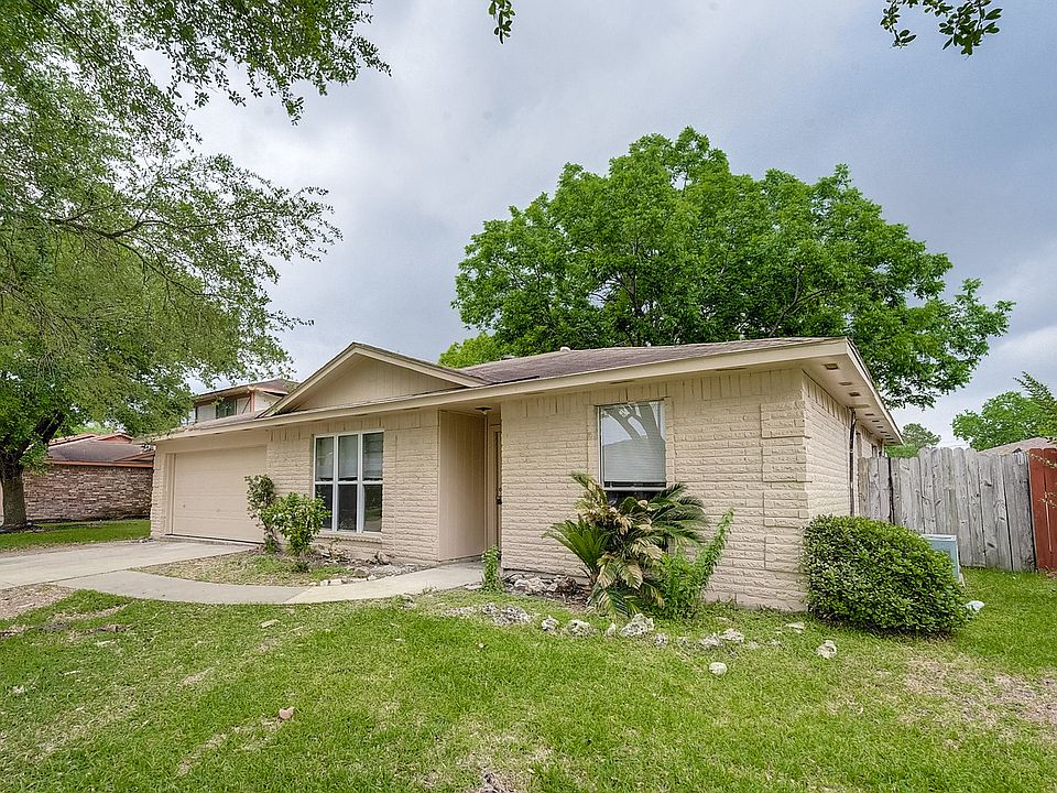 1st image of 13830 New Village Ln