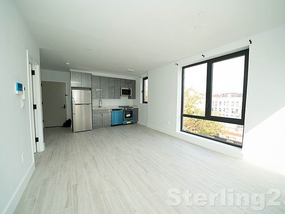 4th image of 47-58 43rd St #3A