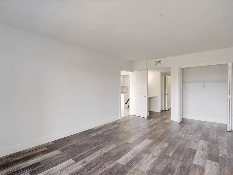 3050 N Palm Aire Dr #505 — Photo 31
