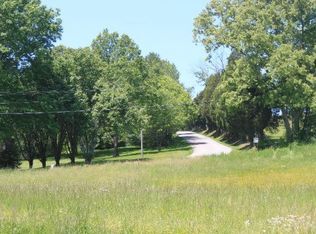 Devault Rd, Louisville, TN 37777