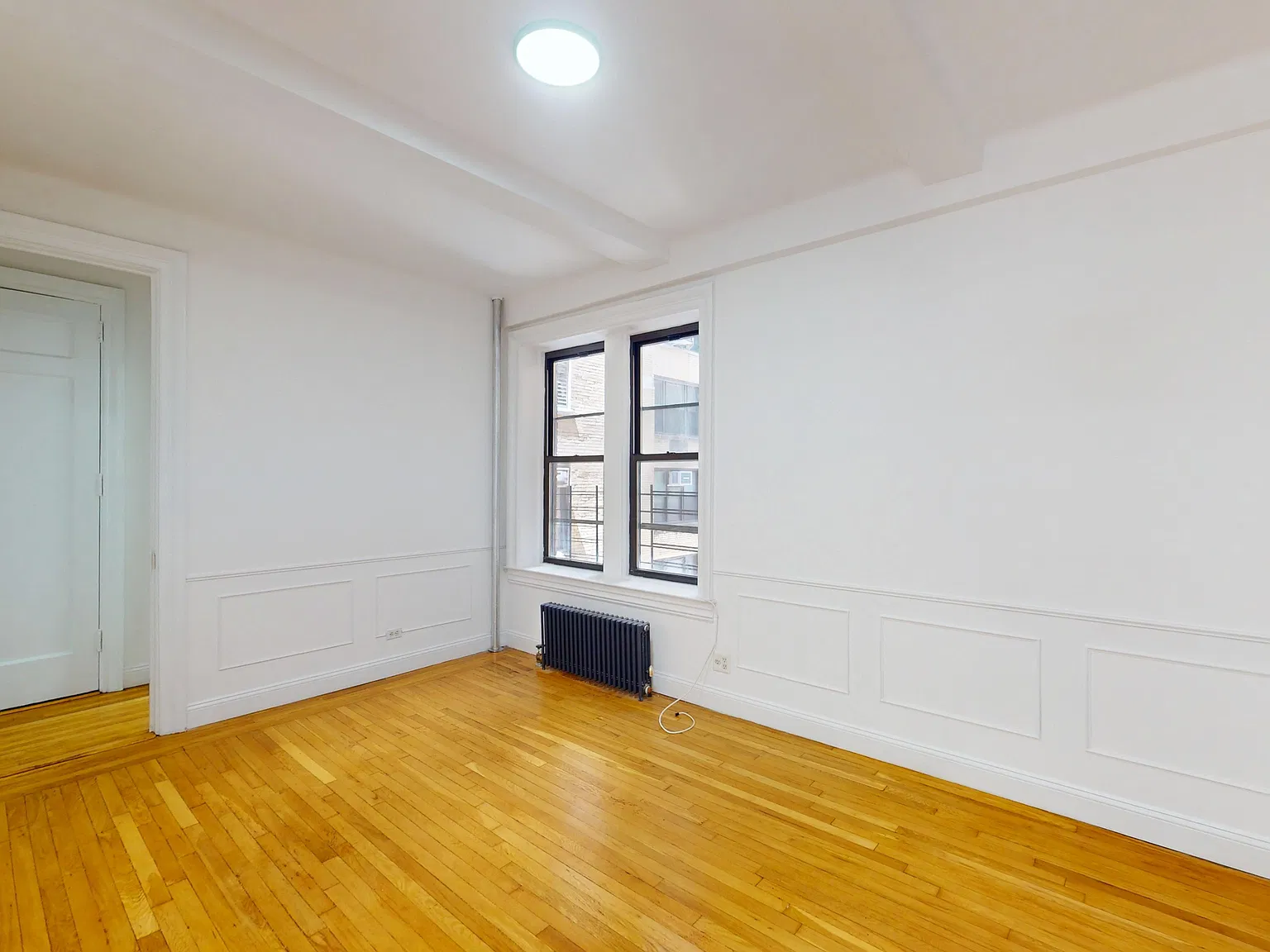 325 West 77th Street — Photo 4