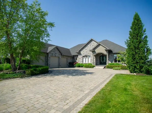 29 Westlake Blvd, Brantford, ON N3T 0E2