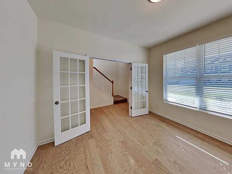 1568 Banham Dr — Photo 26