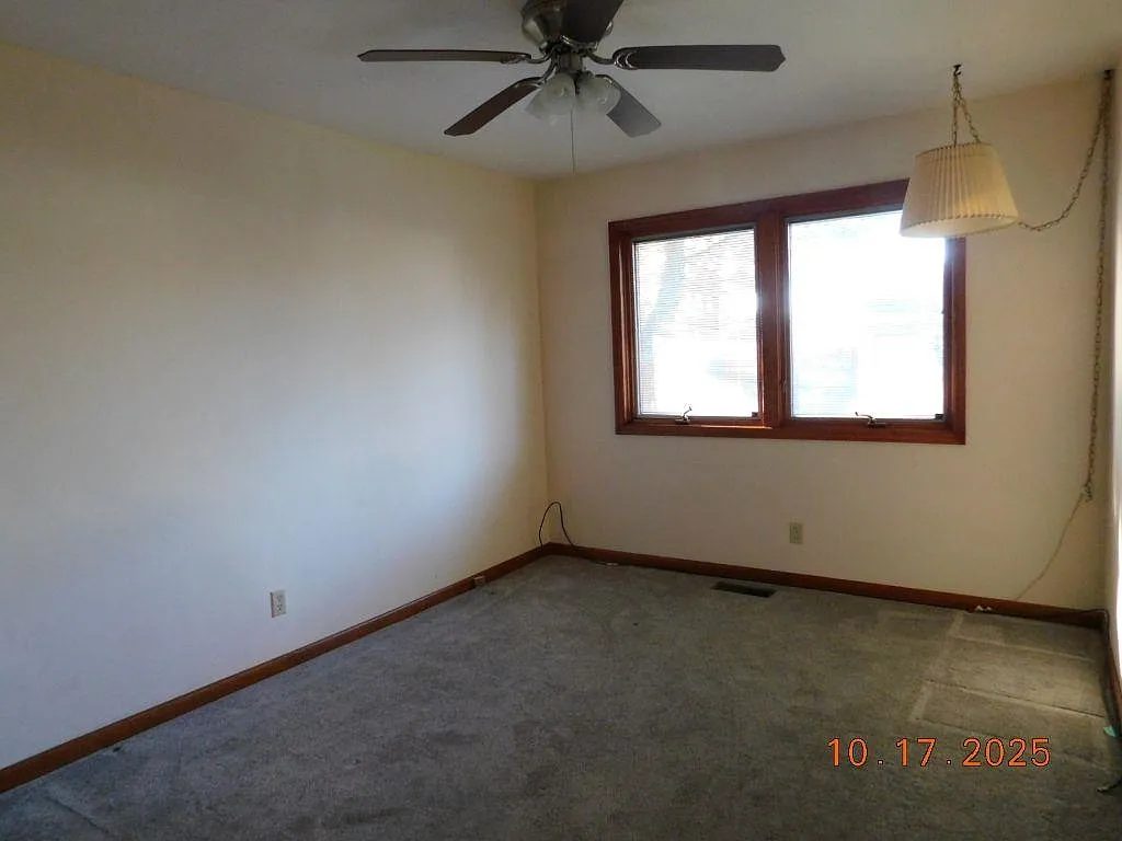3 bed, 1366 sqft, $1,675 — Photo 4