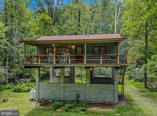 1555 Kilgore Rd, Paw Paw, WV 25434