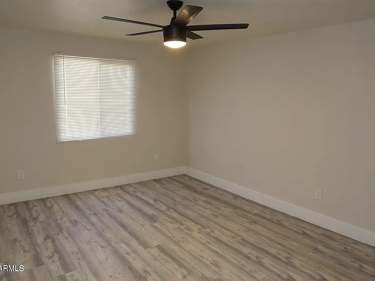 3737 E Eugie Ave — Photo 12