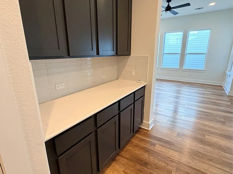 8604 Torrita Dr — Photo 7