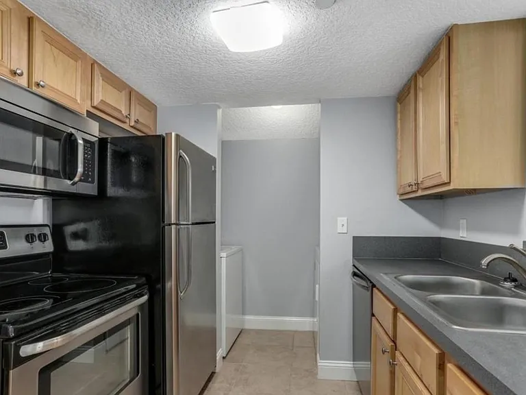 100 Fairway Park Blvd #1304 — Photo 8