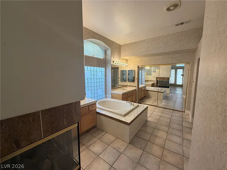 10225 Red Bridge Ave — Photo 11
