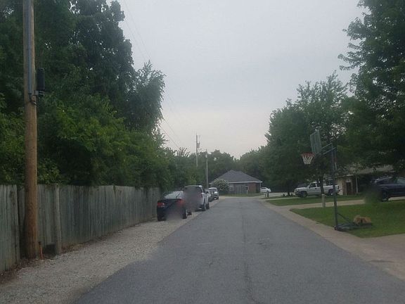 4th image of 651 S Dockery Ln