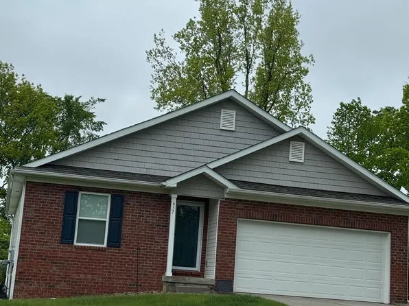 637 Woodvalley Dr, Corunna, MI 48817