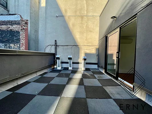 Rented by ERNY LLC | media 2