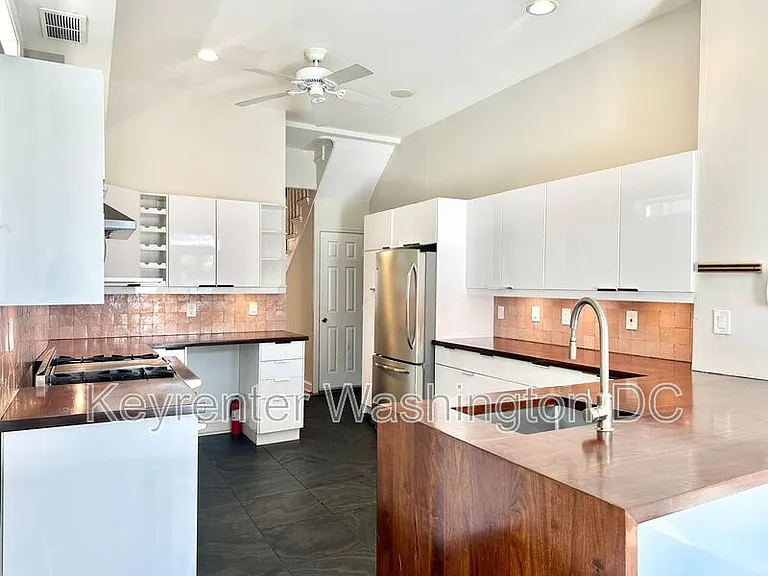 618 Q St NW #NW — Photo 17