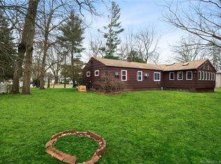 105 Coach Ln, Fairfield, CT 06825