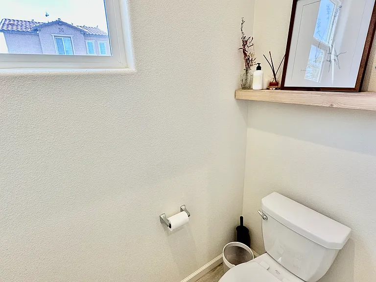 241 Aria Ave S — Photo 18