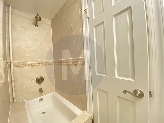 Rented by Kaden Realty | media 9