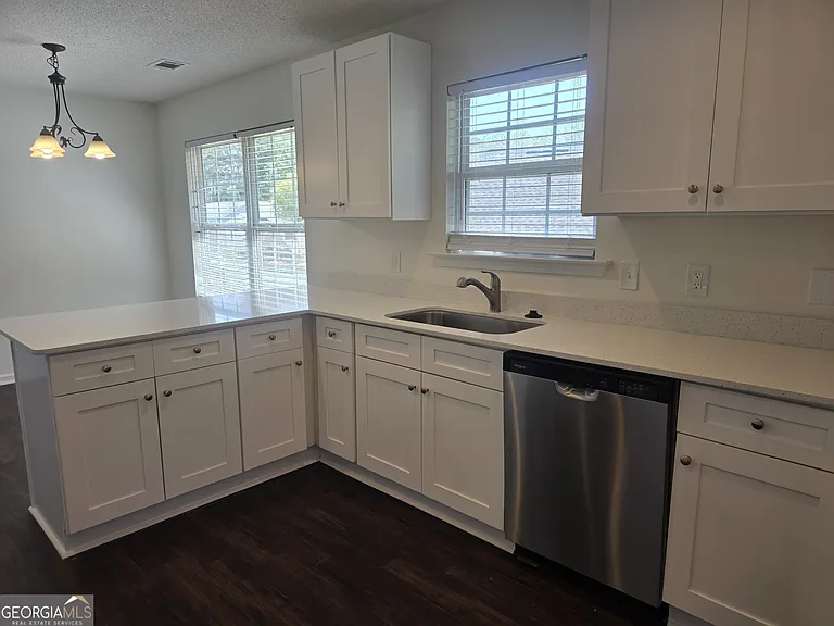 434 Roberts Way — Photo 8