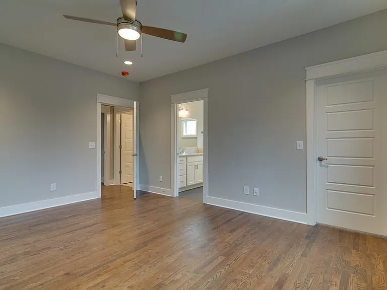 942B Strouse — Photo 10