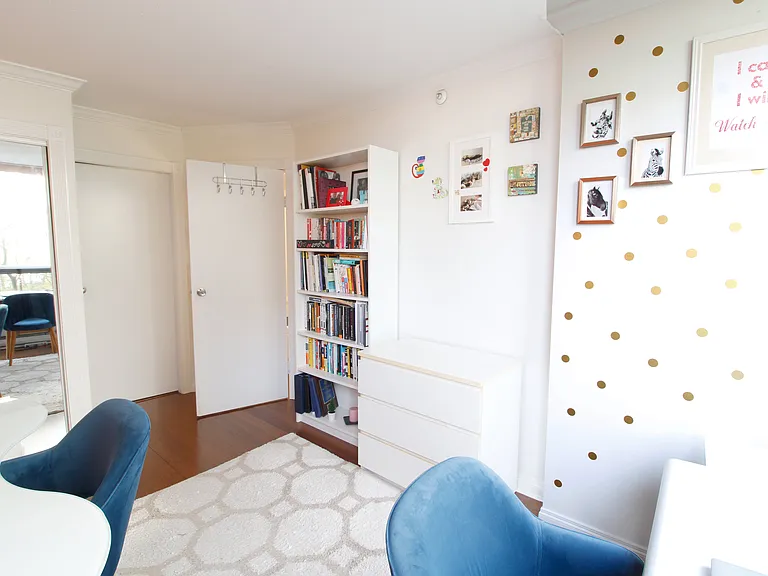 811 Helmcken St #407 — Photo 13