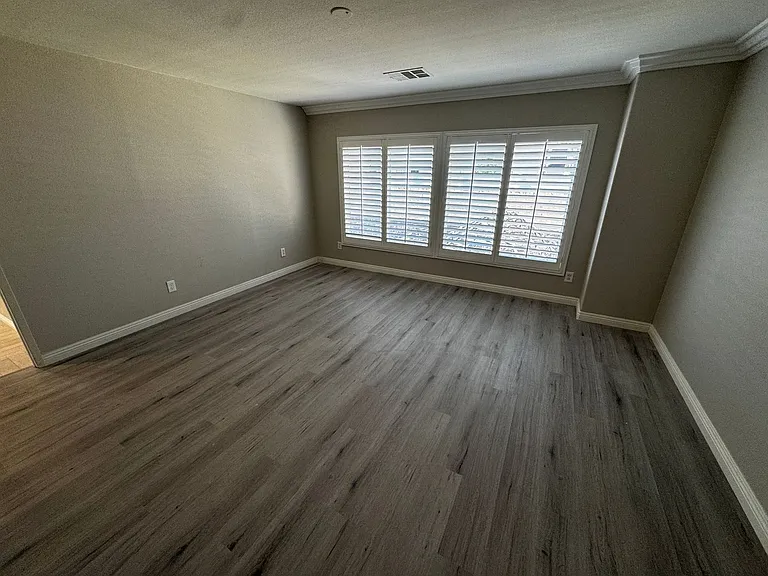 29216 Azara St — Photo 8