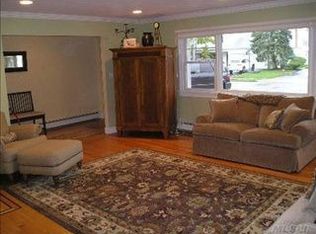 2736 Belle Rd, Bellmore, NY 11710