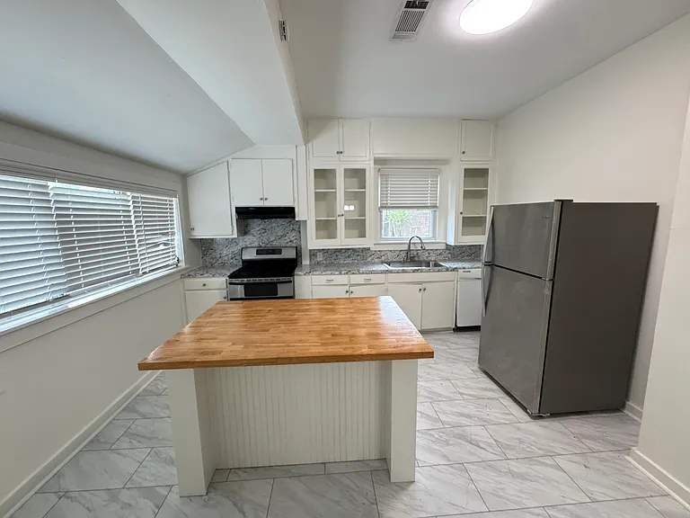 1404 N 2nd St — Photo 1