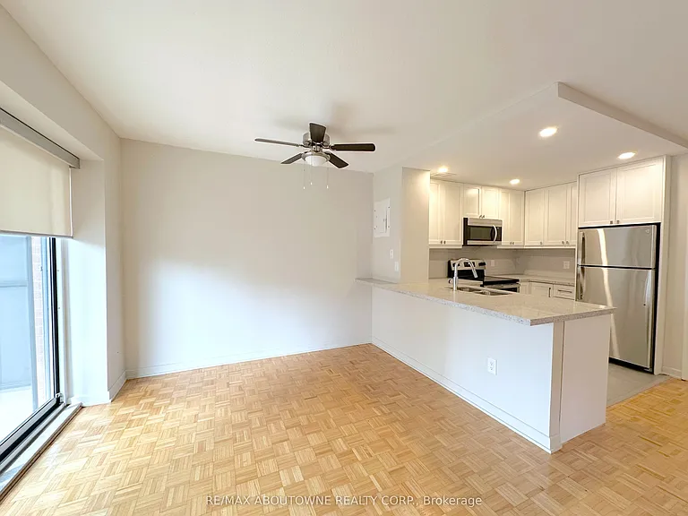 135 Allan St #306 — Photo 5