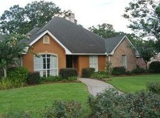 106 Green Meadow Rd, Lafayette, LA 70503