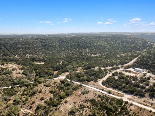 363 Dead Poacher Trl, Bandera, TX 78003
