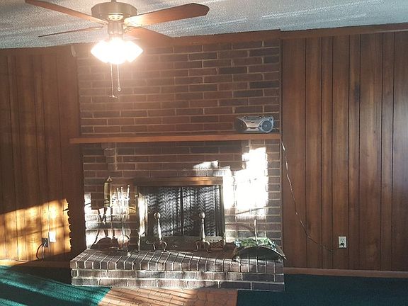 4th image of 2913 Cumberland Dr