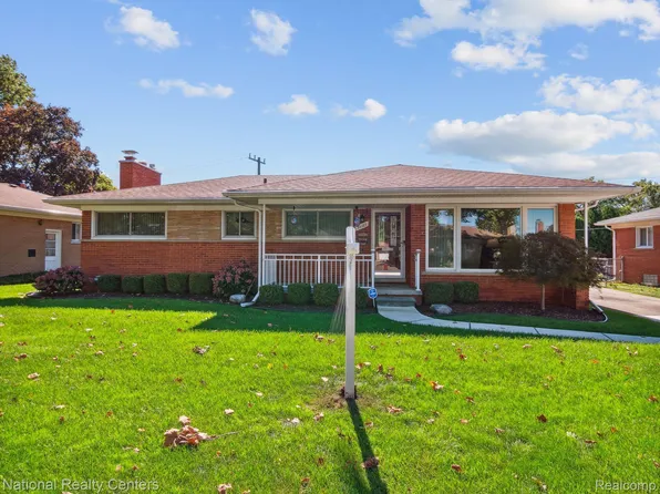 30185 Acacia St, Livonia, MI 48154