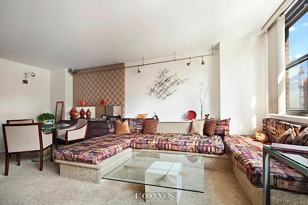 Sold by Town Residential | media 46