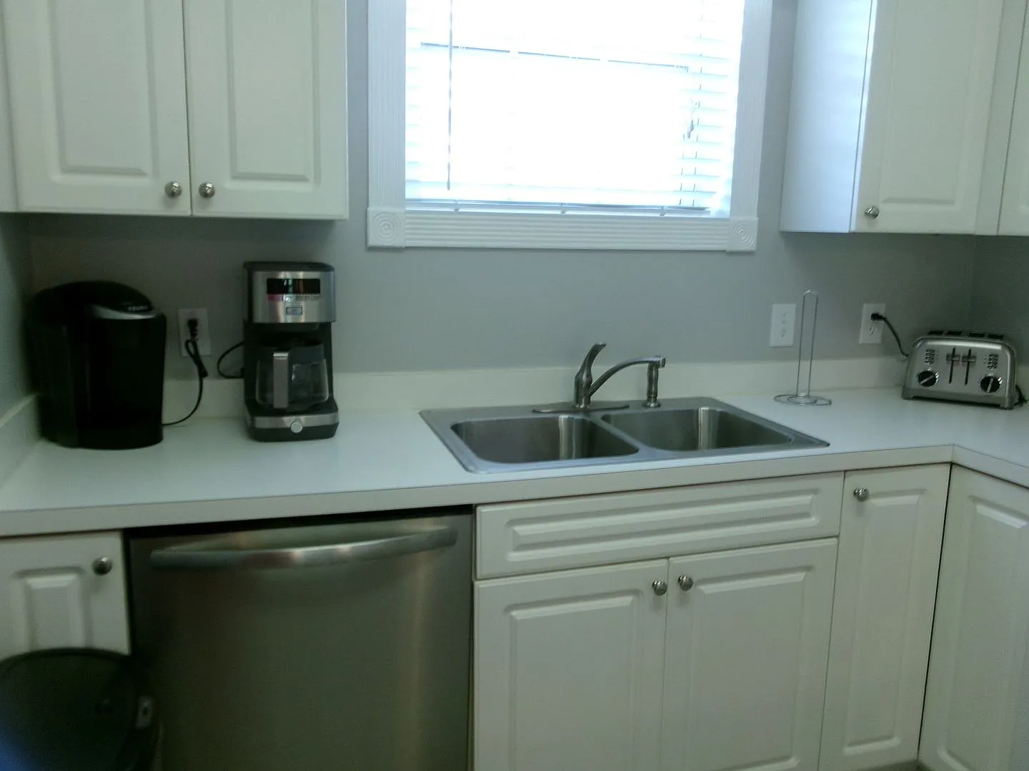 Furnished 2 bedroom, 2 bath condo in Arrowhead Community — Photo 4